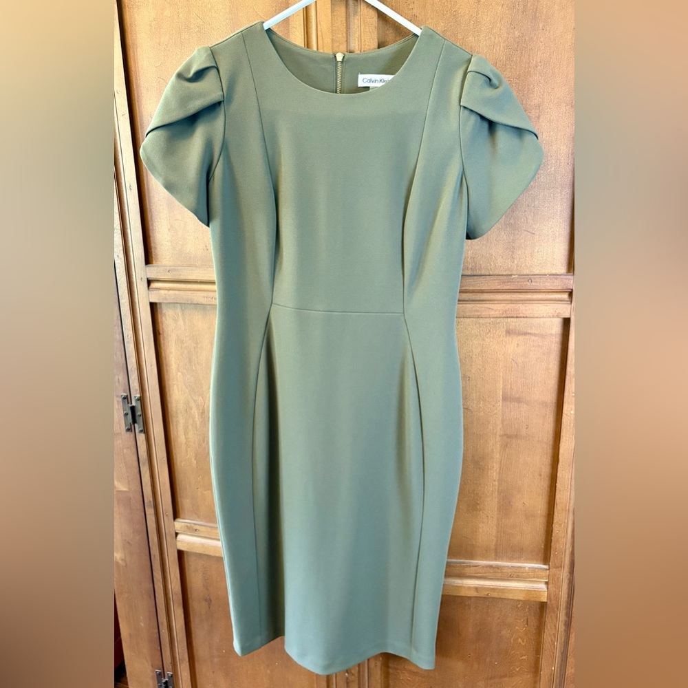 Calvin Klein Sage Green Tulip Sleeve Sheath Dress Size 8